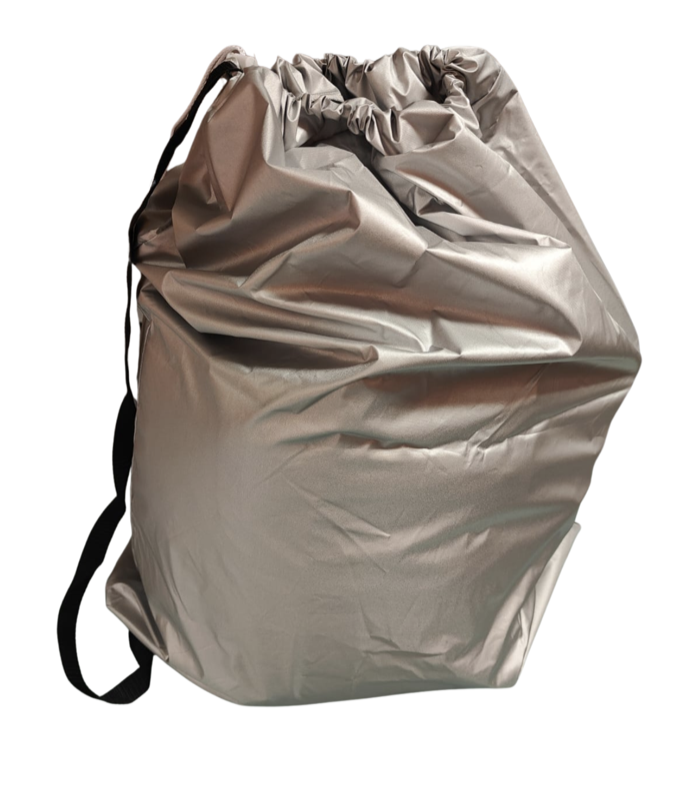 Sac à linge type bachelor argenté en matière technique respirante